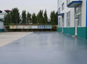常德彩色路面喷涂翻新的材料对冬季